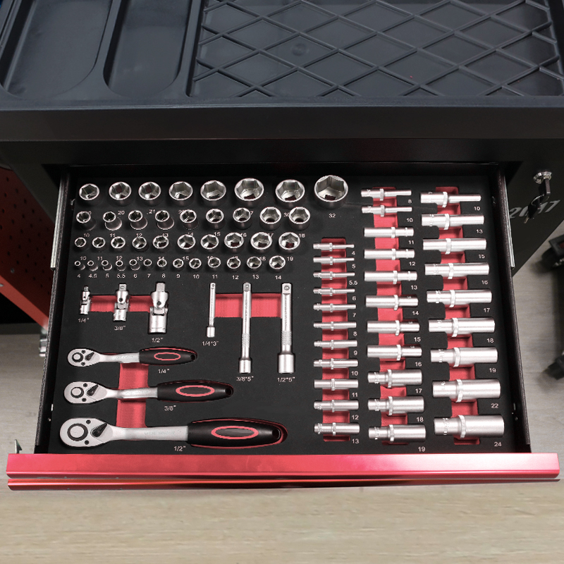 7-Schubladen-Werkzeugwagen mit – Tools In Mechanic Workshop Bewertung und Preis