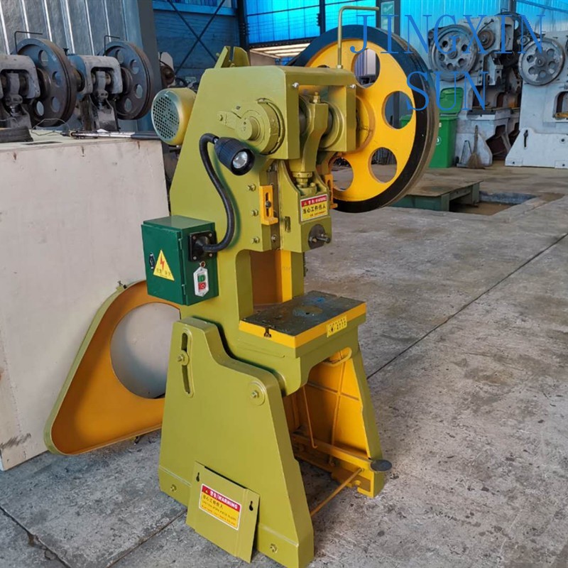 Kleine Stanzmaschine für Blech – Tools For Fabrication Workshop Bewertung und Preis